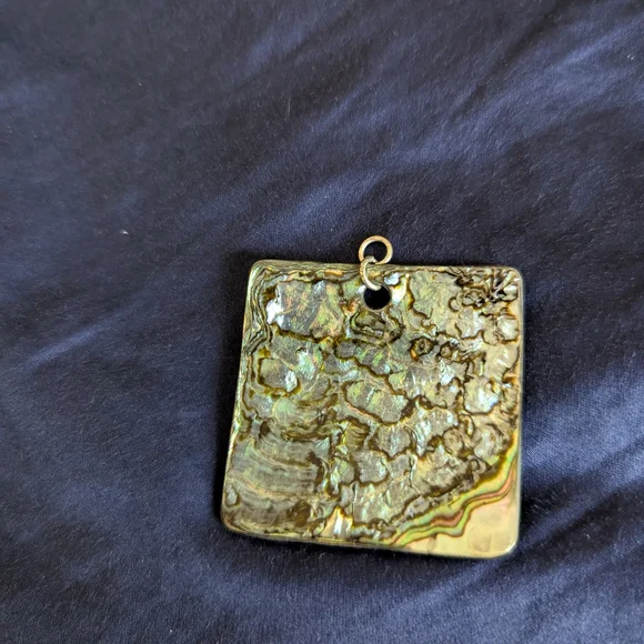 Friday Khalo Abalone Pendant - Picture 2 of 2